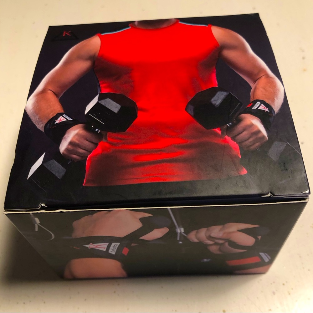 Weightlifting Wrist Wraps by Kottos